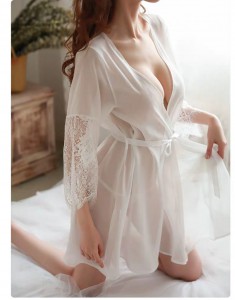 P044 薄款透明長袖蕾絲睡裙/白色/均碼