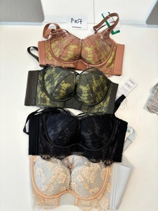 P107/ 4扣定型無鋼圈內衣